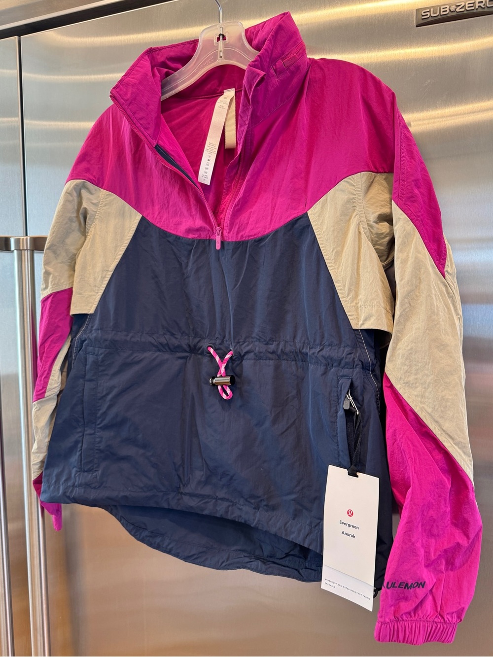 NWT Lululemon Evergreen Anorak Jacket New with Defect , Ripened Raspberry / Navy